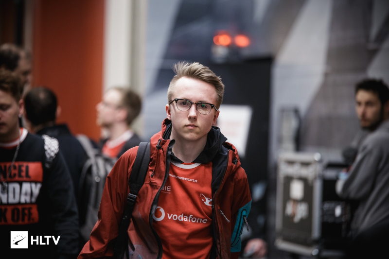 他终于等到属于自己的掌声