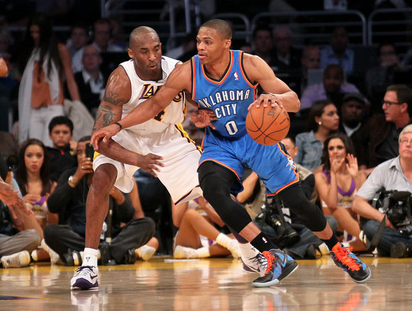 今天不是乐邦！41岁詹姆斯准三双定军心，湖人狂轰141分宣告回归