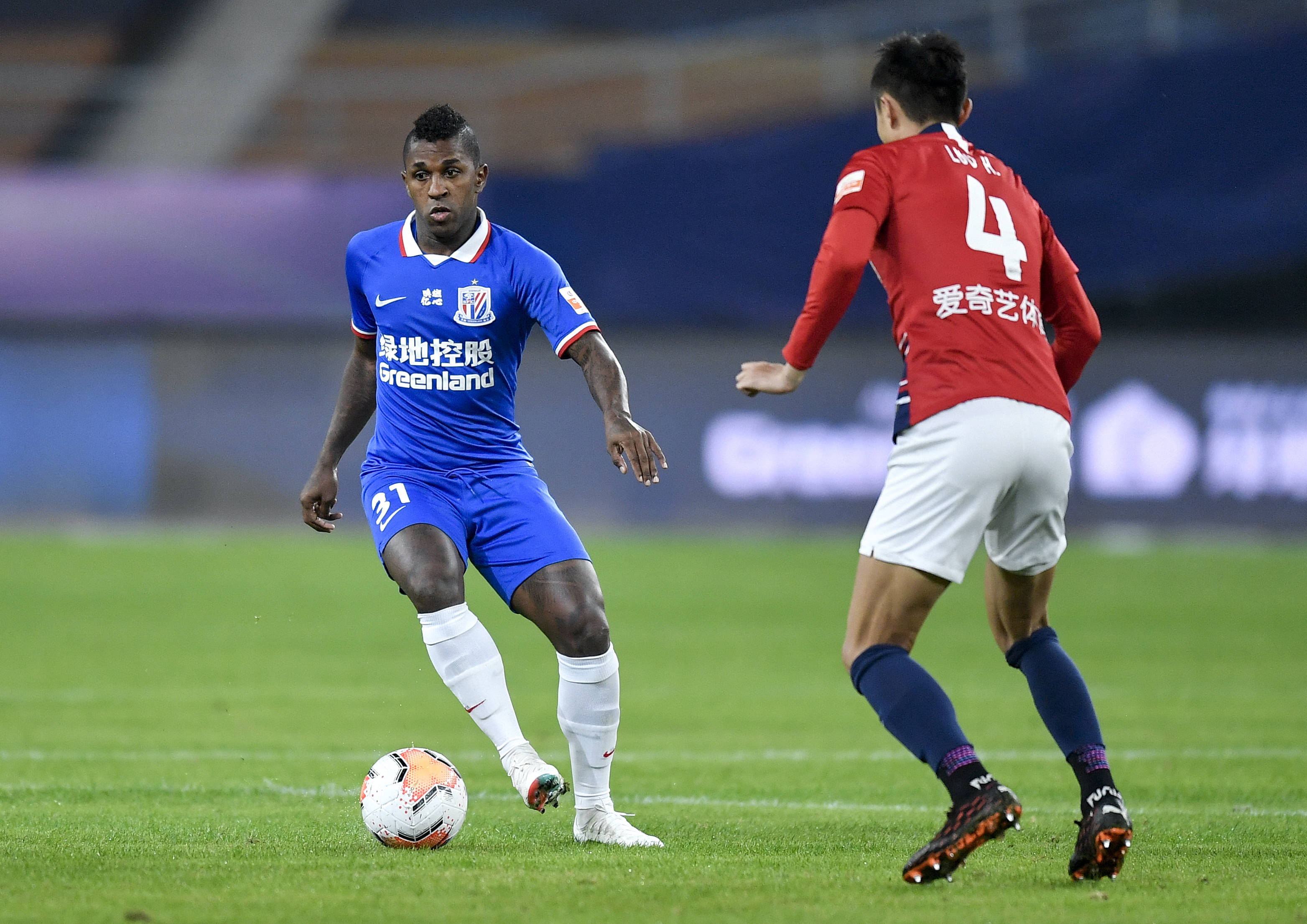 前场传球到 前场传球到